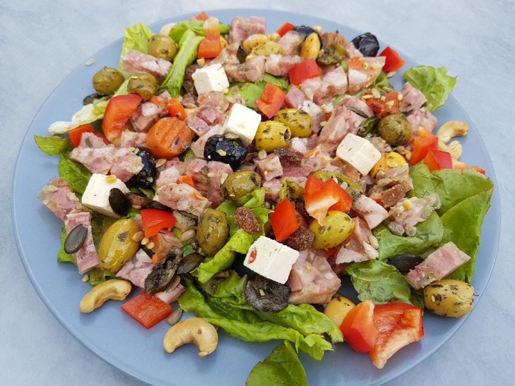 Recette Salade fraicheur au presskopf, feta et olives