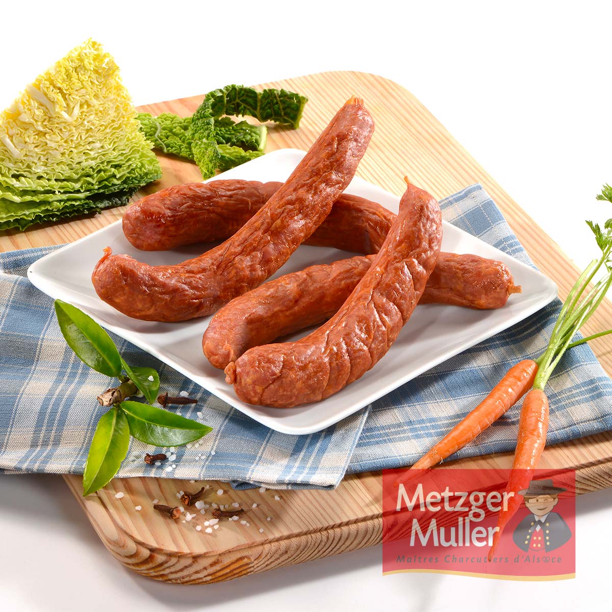 Viande Prêt-fumée Dans Le Fumoir Image stock - Image du fumé, saucisse:  91301295